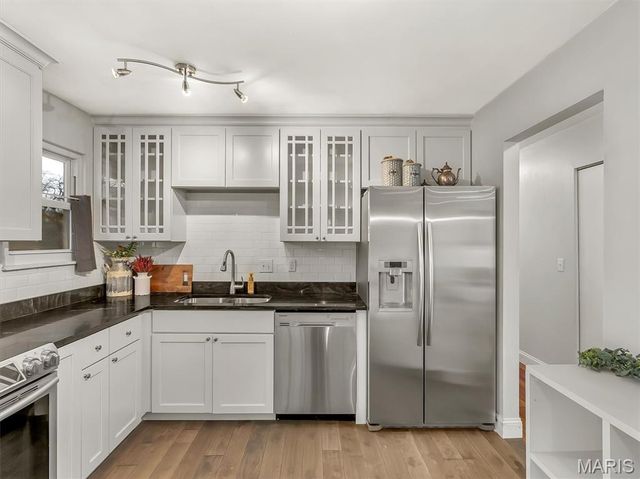 1360 Premio Drive, Fenton, MO 63026