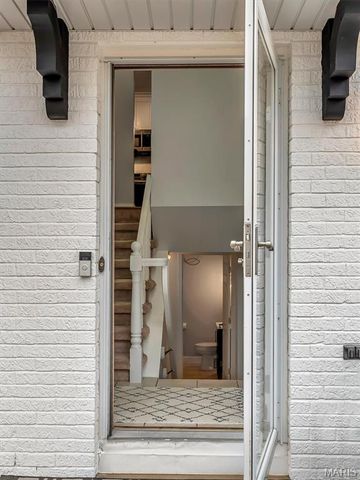 1360 Premio Drive, Fenton, MO 63026