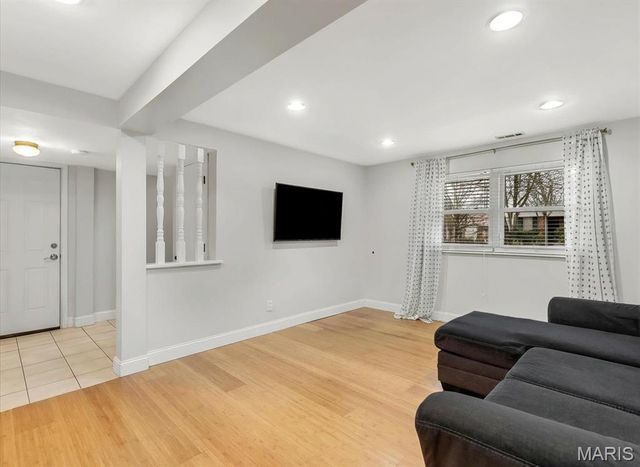 1360 Premio Drive, Fenton, MO 63026