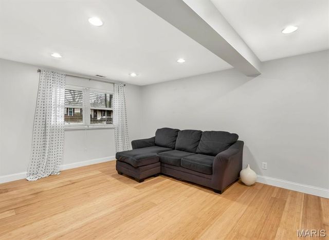 1360 Premio Drive, Fenton, MO 63026