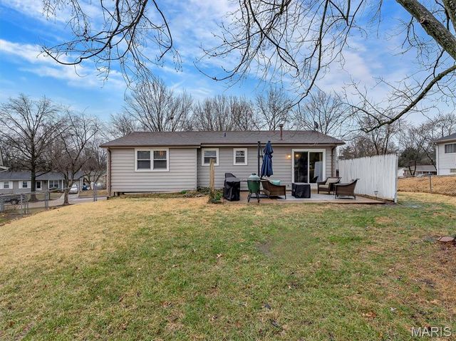1360 Premio Drive, Fenton, MO 63026