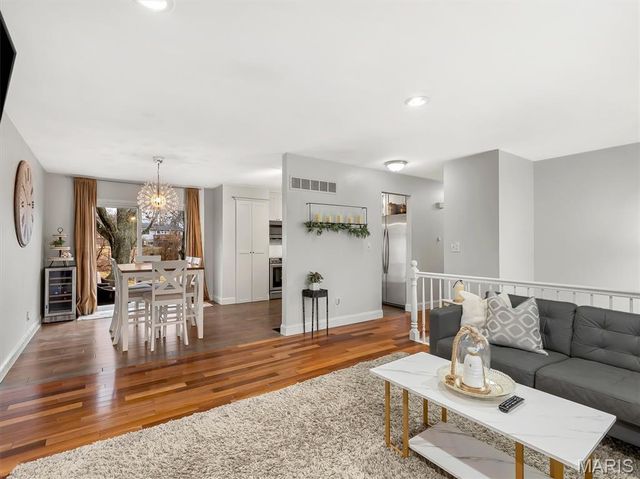 1360 Premio Drive, Fenton, MO 63026