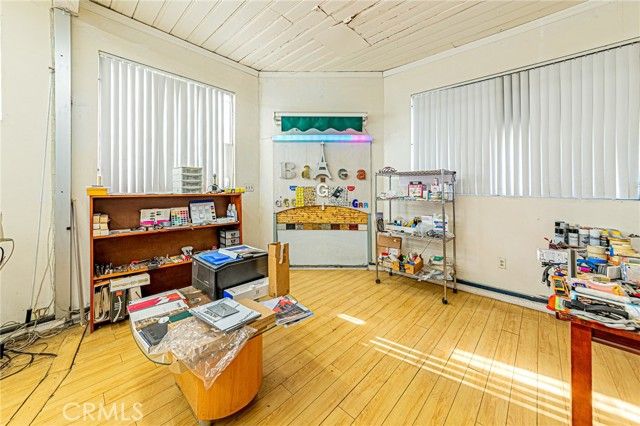 4922 S Figueroa Street, Los Angeles, CA 90037