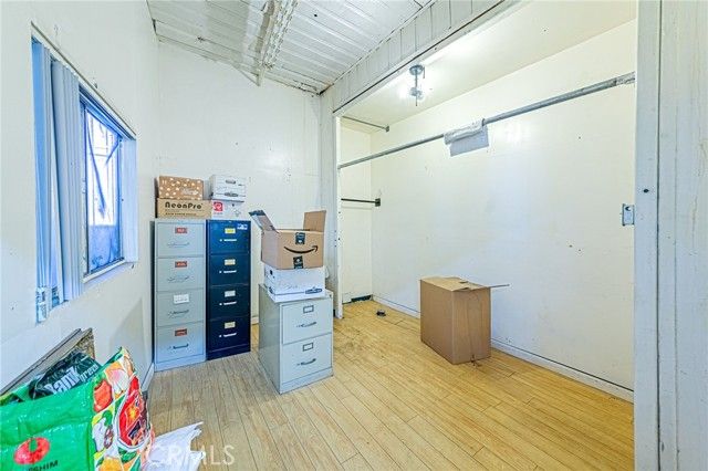 4922 S Figueroa Street, Los Angeles, CA 90037