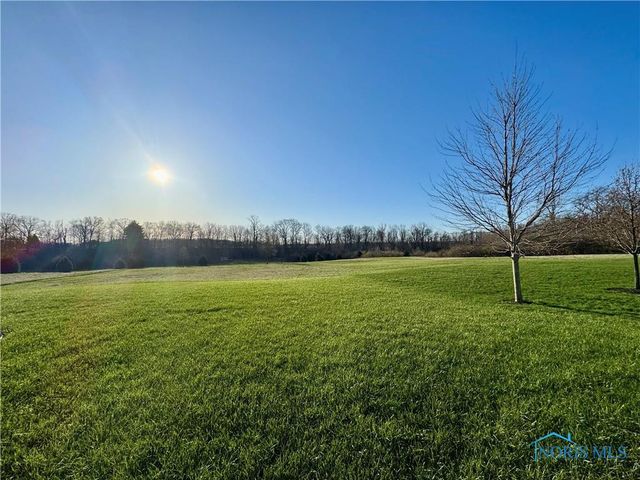 383 Maumee River Crossing, Defiance, OH 43512