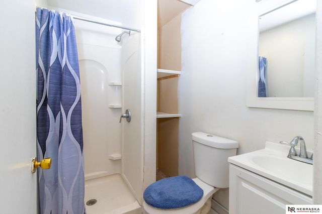 6149 NW 9th Street, Lincoln, NE 68521