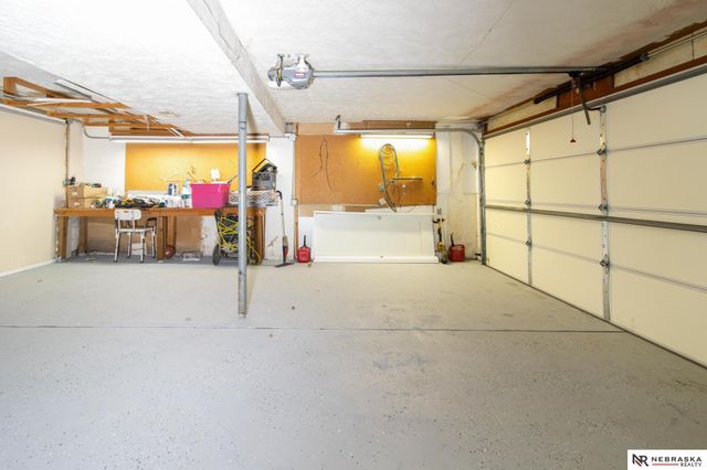 6149 NW 9th Street, Lincoln, NE 68521