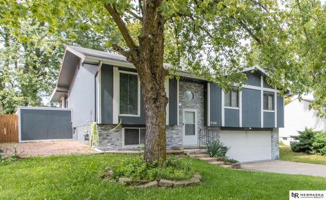 6149 NW 9th Street, Lincoln, NE 68521