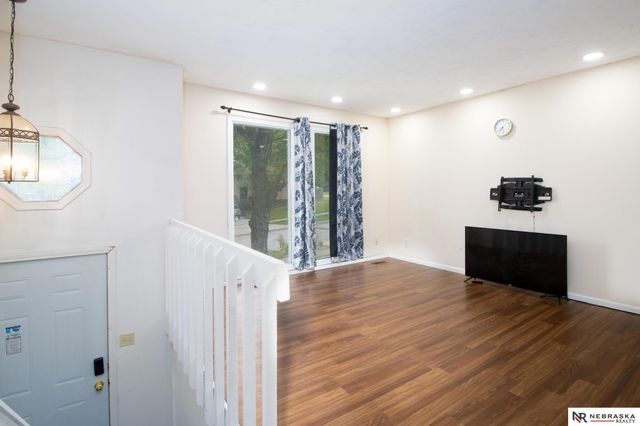 6149 NW 9th Street, Lincoln, NE 68521