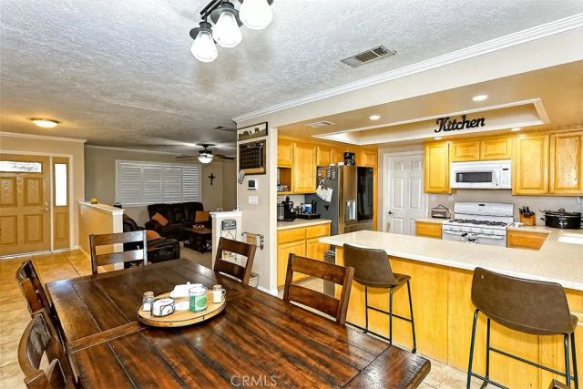 15052 Temecula, Apple Valley, CA 92307