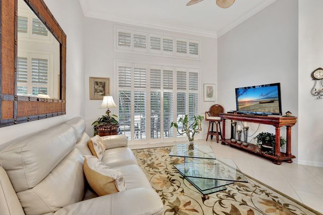 10732 Grande Boulevard, West Palm Beach, FL 33412