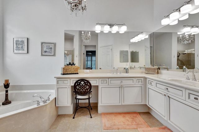 10732 Grande Boulevard, West Palm Beach, FL 33412