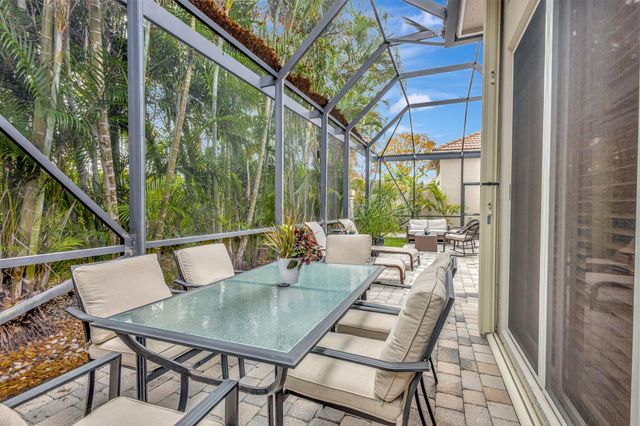 10732 Grande Boulevard, West Palm Beach, FL 33412