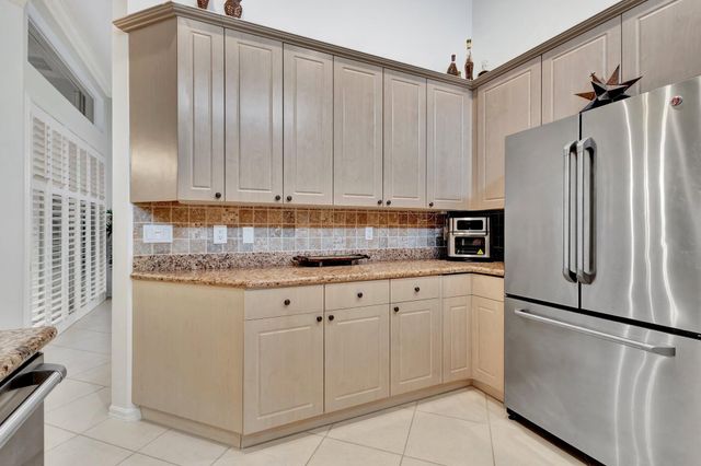 10732 Grande Boulevard, West Palm Beach, FL 33412