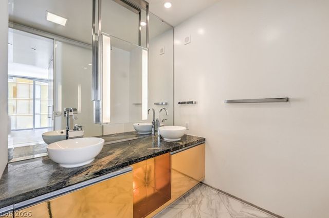 3726 Las Vegas Boulevard 811, Las Vegas, NV 89158
