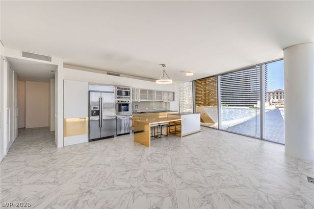 3726 Las Vegas Boulevard 811, Las Vegas, NV 89158
