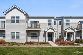 544 Comstock Road, South Elgin, IL 60177