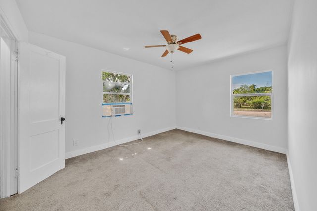 5409 Western Avenue, West Palm Beach, FL 33405