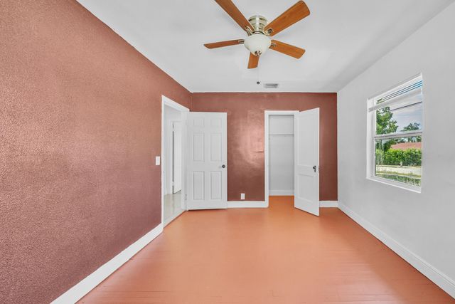 5409 Western Avenue, West Palm Beach, FL 33405