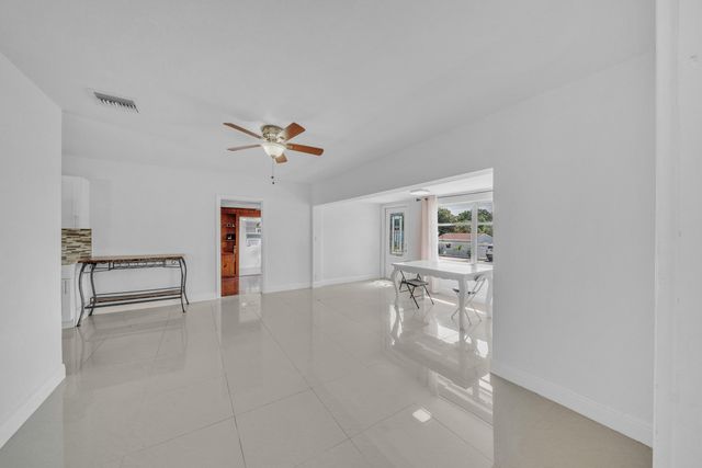 5409 Western Avenue, West Palm Beach, FL 33405