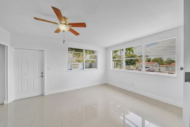 5409 Western Avenue, West Palm Beach, FL 33405