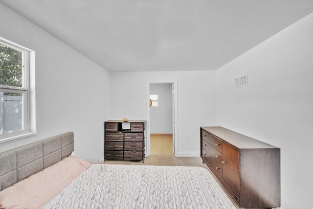 5409 Western Avenue, West Palm Beach, FL 33405