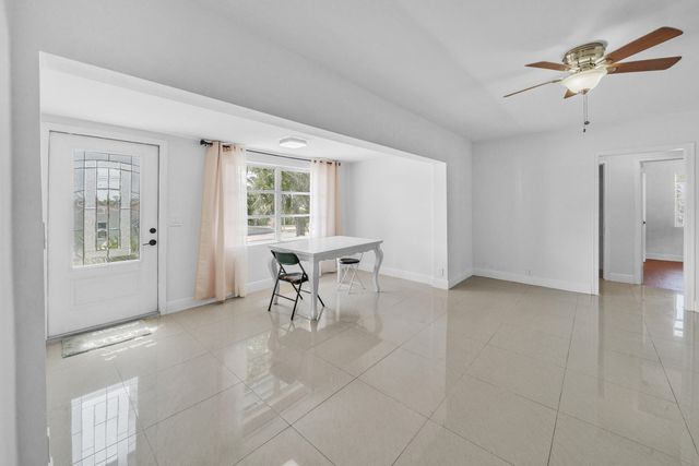 5409 Western Avenue, West Palm Beach, FL 33405