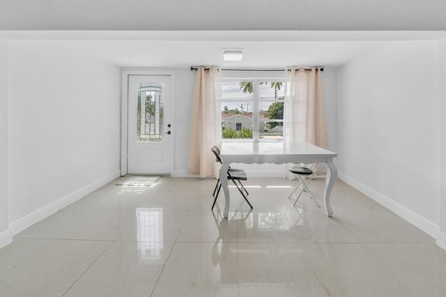 5409 Western Avenue, West Palm Beach, FL 33405