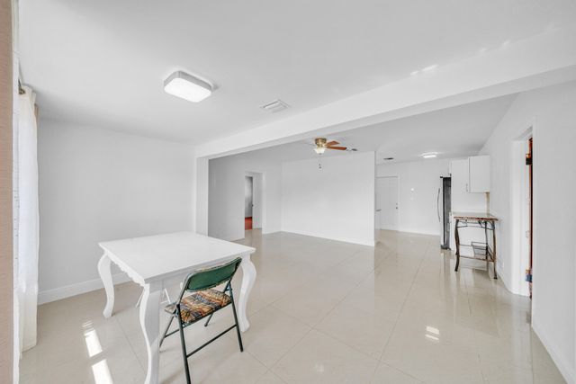 5409 Western Avenue, West Palm Beach, FL 33405