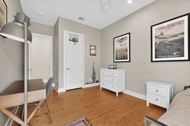 807-2 W Gibson ST, Austin, TX 78704