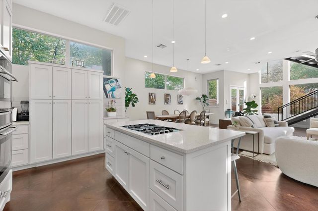 807-2 W Gibson ST, Austin, TX 78704