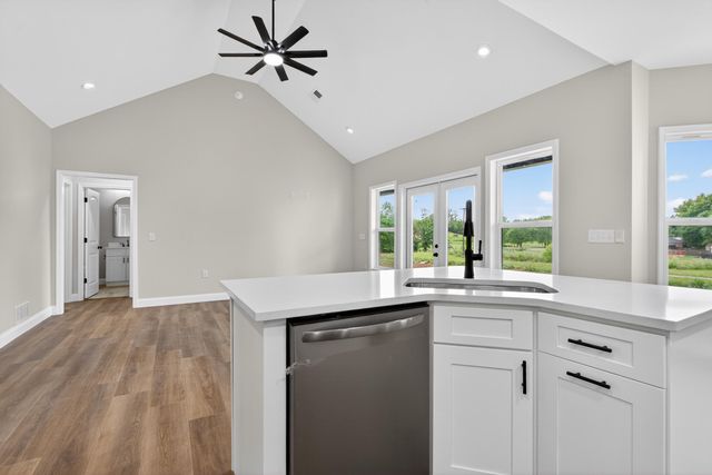 102 Stonegate Drive, Danville, KY 40422