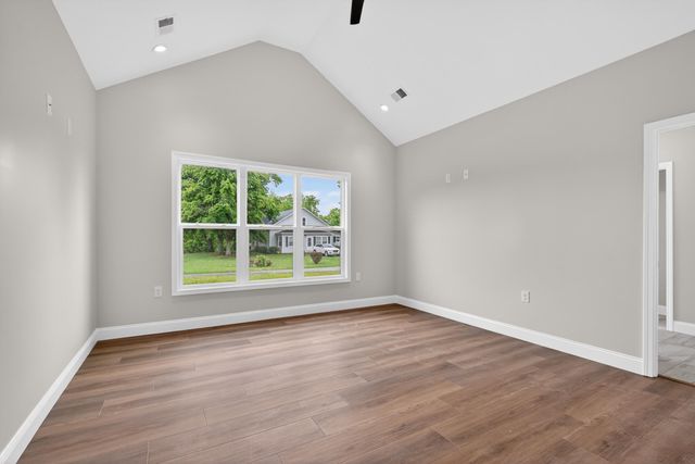 102 Stonegate Drive, Danville, KY 40422