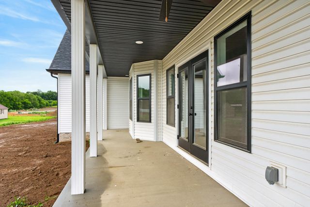 102 Stonegate Drive, Danville, KY 40422