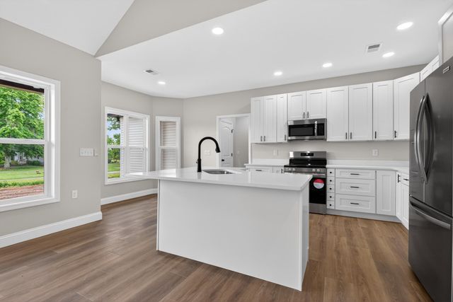 102 Stonegate Drive, Danville, KY 40422