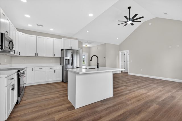 102 Stonegate Drive, Danville, KY 40422