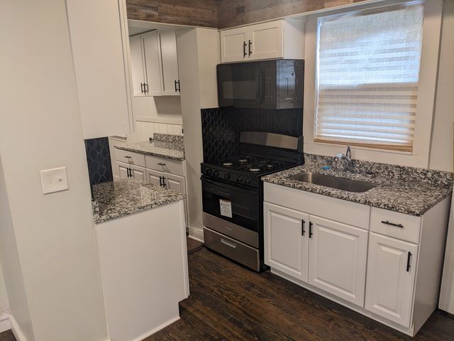 8247 S Wabash Avenue, Chicago, IL 60619