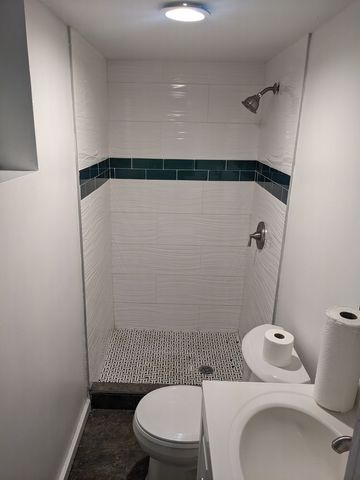 8247 S Wabash Avenue, Chicago, IL 60619