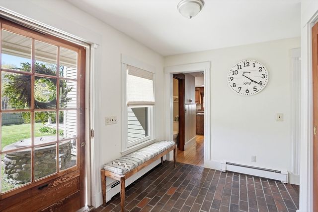 671 Main Street, Medfield, MA 02052