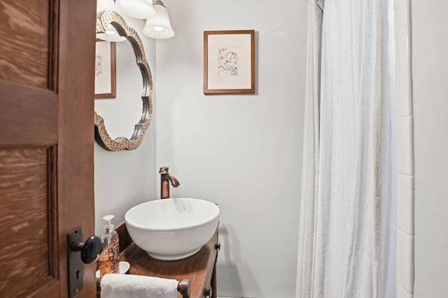 671 Main Street, Medfield, MA 02052