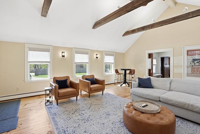 671 Main Street, Medfield, MA 02052