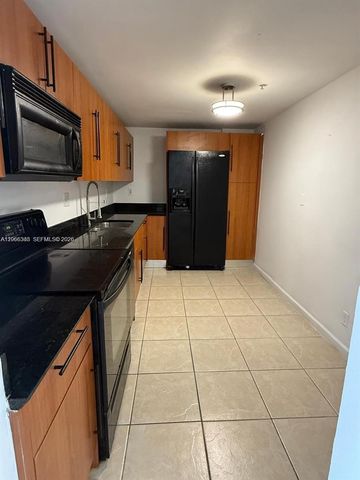 3001 S Ocean Drive 107, Hollywood, FL 33019