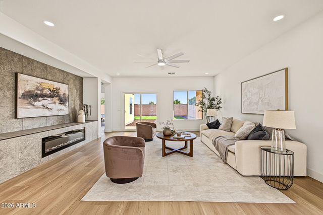 11835 W DALEY Court, Sun City, AZ 85373