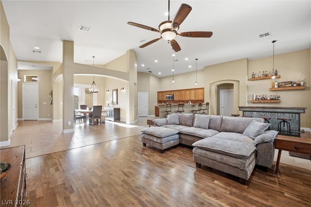 10419 Apples Eye Street, Las Vegas, NV 89131