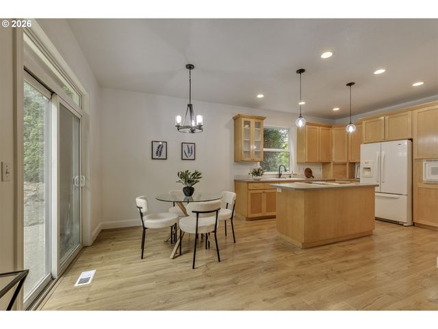 2507 FORGE Dr, Forest Grove, OR 97116