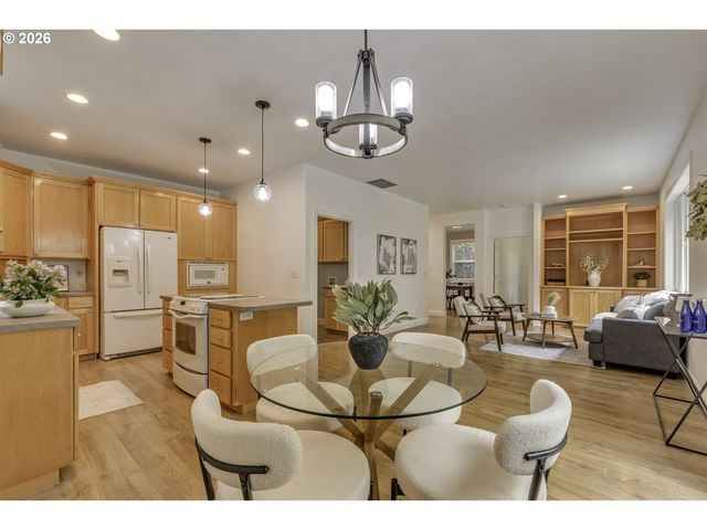 2507 FORGE Dr, Forest Grove, OR 97116