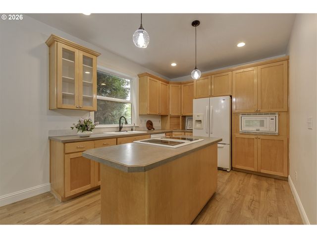 2507 FORGE Dr, Forest Grove, OR 97116