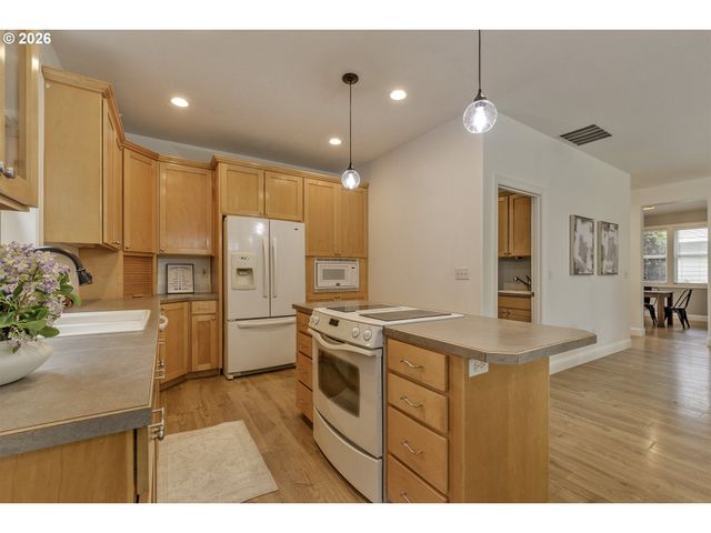 2507 FORGE Dr, Forest Grove, OR 97116