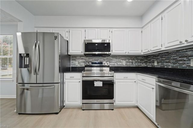 1578 Winthrope DR, Newport News, VA 23602