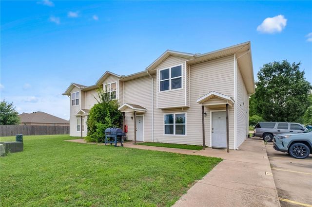 372 Erin Place, Springdale, AR 72764